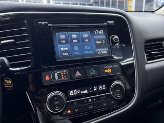 Mitsubishi Outlander Plus 2,2DI-D LED/TEMP/KAM/SHZ/ - foto 12