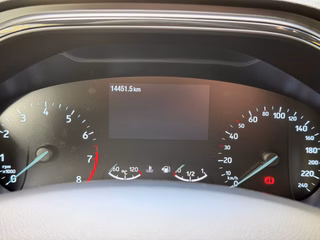 Ford Focus Turnier ST-Line ACC Navi CAM PDC LED - bilder 20