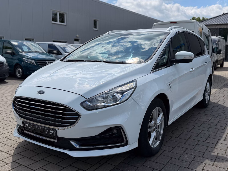 Ford S-Max Titanium Kamera/Standheizung/AHK/Spur+