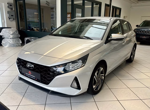 Hyundai i20 Trend 1.0 TGDI 74kW Shz CarPPay RFK Allwett. Gebrauchtwagen Kaufen | EZ 03/2023