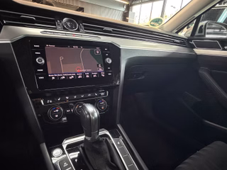Volkswagen R-LINE/Highline/D-LED/ACC/NAVI/KAM/SHZ/LRH - foto 15