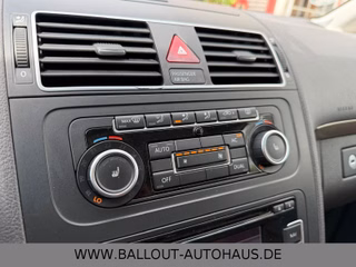 Volkswagen Touran Highline*2.HAND*KLIMA*NAVI*TEMPO*AHK*SHZ* - bilder 16