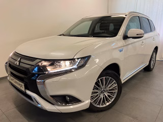 Mitsubishi Outlander PHEV 4WD AHK KAMERA 18" GANZJAHRES
