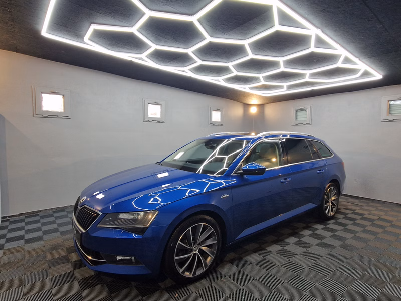 Skoda Superb Combi 4X4 DSG L&K AUTOMATIK|PANO|LED|LEDER|NAVI