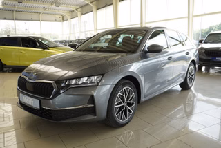 Skoda Octavia Combi 2,0TDI DSG Kamera/ACC/Kessy/el.Klappe  **
