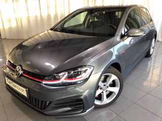 Volkswagen Golf GTI Perfor DSG ACTIVE INFO PANO LED 4J GARA