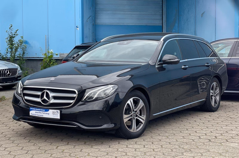 Mercedes-Benz E 220d T Avantgarde*WIDE**PANO*STHZG*360*MULTIB*
