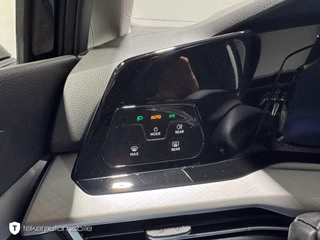 Volkswagen Golf VIII 2.0 TDI Variant *Life*CarPlay*Navi*LED* - foto 20