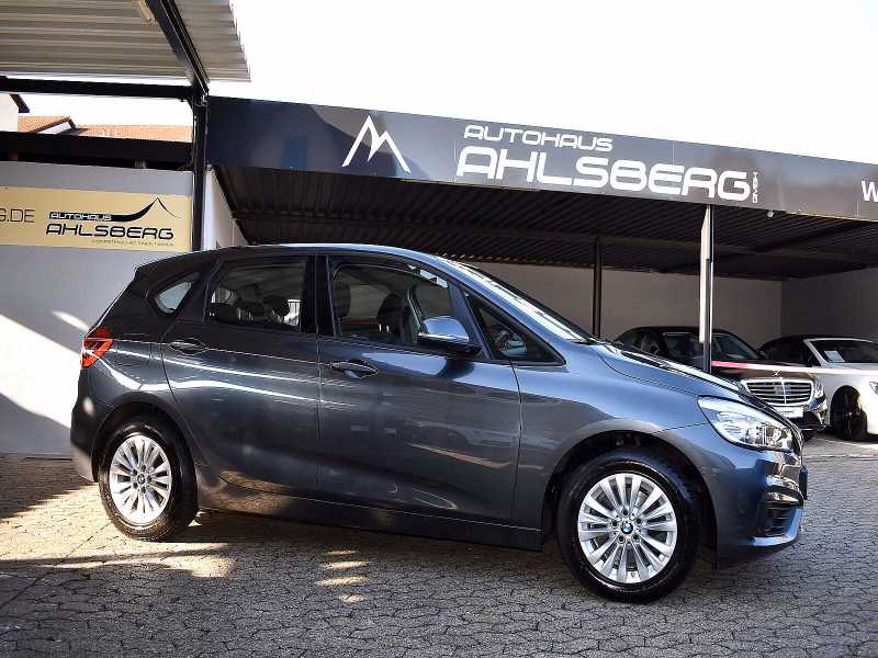 BMW 220 Active Tourer d  /Navi/LED/HUD/Kamera/Euro6