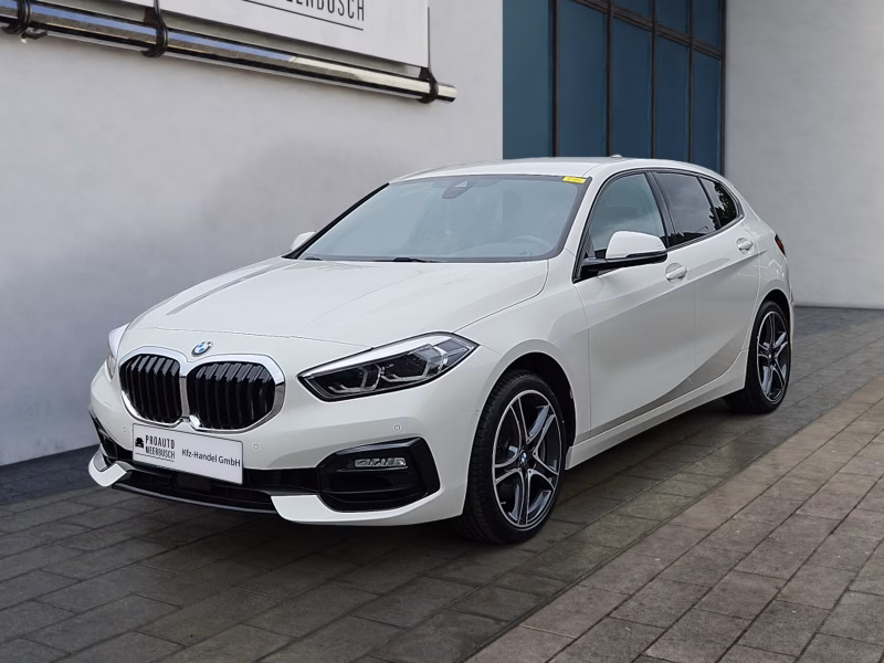 BMW 116i Sport Line KAMERA/DRIVINGASSIST/LEDER/HIFI