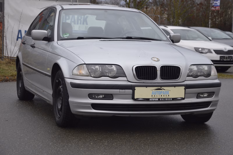 BMW 318i  Sportsitze Teilleder
