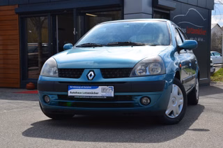 Renault Clio II  Blue Sensation | PDF grüne Plakette | 5 Türer Used vehicle for sale | First registration 11/2002 | Price 1.490 €