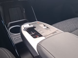 BMW X1 23 i xDrive Mild-Hybrid AUTOMATIK / AHK / NAVI / LED / SITZHEIZUNG - foto 9