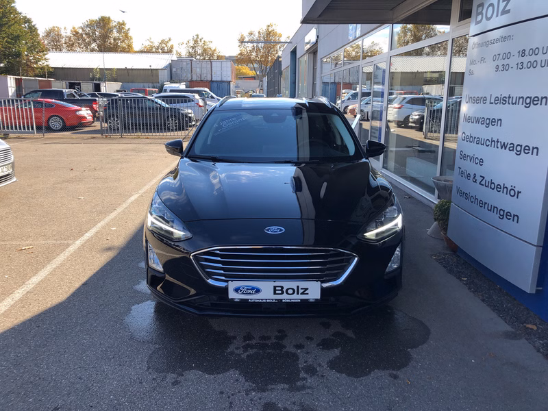 Ford Focus Turnier Titanium 150 PS Automatik, LED, Park-Asssitent,Ergonomie-Sitz,Navi,Kamera