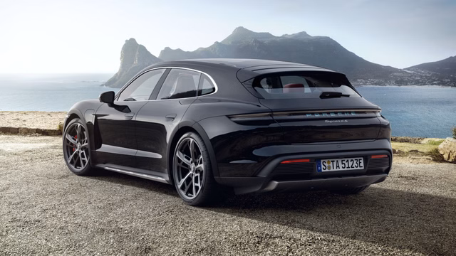 Porsche Taycan 4S Cross Turismo - LED|21"|SportChrono|BoseIQ2J seats New vehicle for sale | First registration