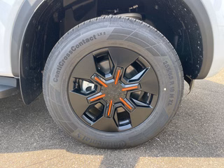 Ford Doppelkabine Wildtrak Plug-in-Hybrid - bilder 9