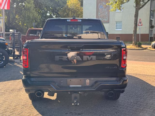 Dodge RAM 5.7 V8 Sport Modell 2026 + offizielles Fahrzeug - foto 6