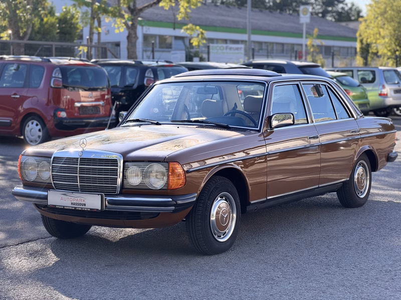 Mercedes-Benz 123 300 D TÜV 06/27 4-Gang H-Zulassung