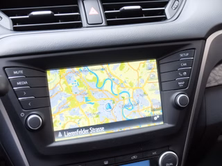 Toyota Avensis 2.0 D-4D Comfort Leder Navi - foto 8
