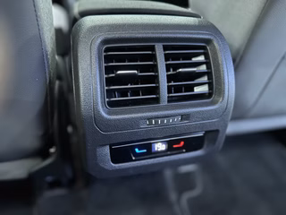 Volkswagen Touran 2.0TDI DSG 7SITZE STANDHZ SOUNDSYS CARPL. - bilder 38