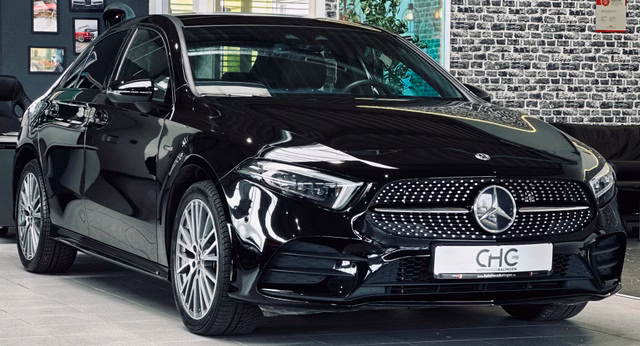 Mercedes-Benz A 250e AMG Line WIDES.|PANO|KAMERA|NIGHT|SOUND Gebrauchtwagen Kaufen | EZ 08/2020 | Preis 30.990 €