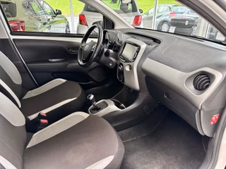 Toyota AYGO aut. x-play touch Kamera USB Bluetooth Klim - photo 19