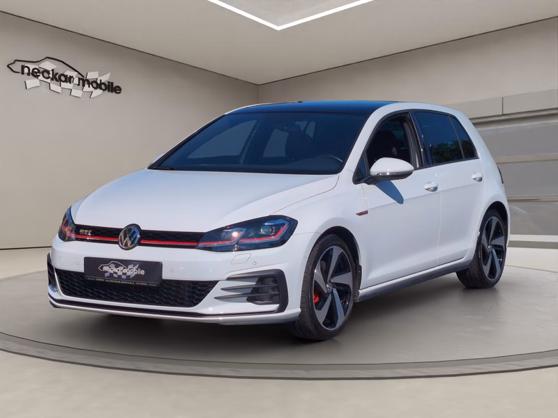 Volkswagen Golf 2.0 GTI DSG Pano DynAud LED ACC KAM DAB