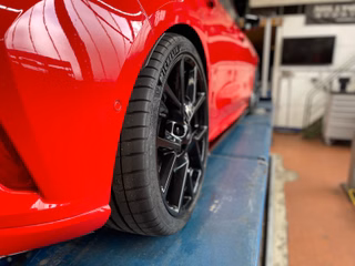 NPF4D1 Ford Focus ST MK4 - Distanzscheibenkit inkl. Schaftmuttern