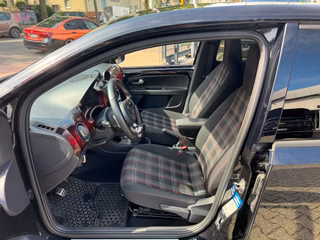 Volkswagen up! 1.0 TSI GTI - foto 13