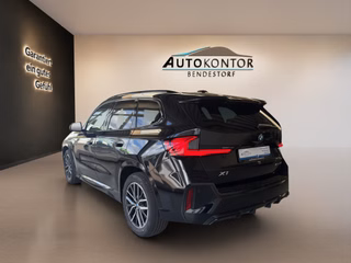 BMW X1 sDrive 18 i M Sport M- Autom., LED Pano Navi H/K Sound - bilder 3