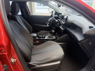 Peugeot 208 Allure Pack  LED ACC CarPlay Virtual Kamera - bilder 9