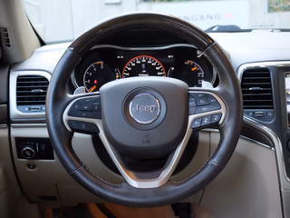 Jeep Grand Cherokee 3.0 CRD Overland Mega Optik AHK - photo 16