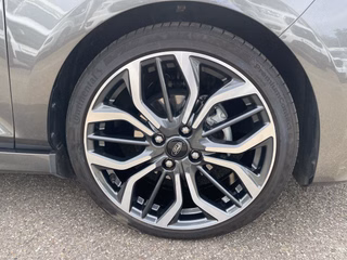 Ford Fiesta 1.0 l EcoBoost Hybrid (MHEV) ST-Line X NAVI/DAB/RFK SICHERHEITS/WINTER-PAKET ADAPTIVE LED-SCHEINWERFER KLIMAAUTOMATIK TEMPOMAT - foto 9