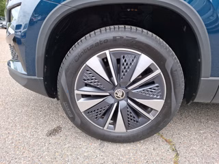 Skoda Karoq 1.0 TSI Tour KLIMA / NAVI / KAMERA / LED / SITZHEIZUNG - bilder 13