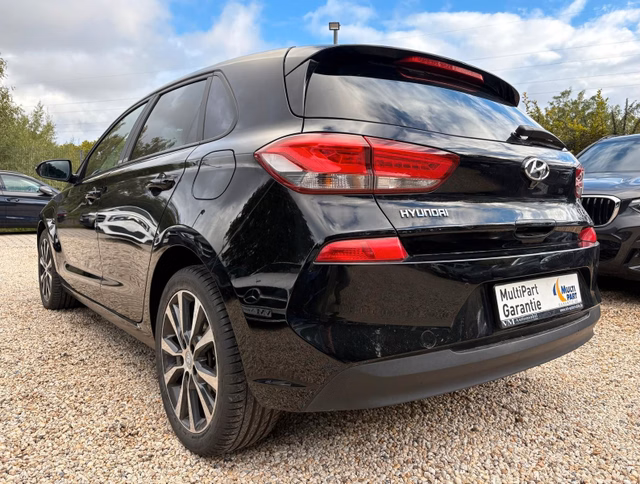 Hyundai i30 DCT Kamera*Navigation*Tempo - foto 6