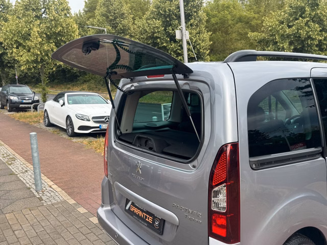 Peugeot Partner Tepee Allure 1.6HDi*Klima*Temp*AHK* - foto 6