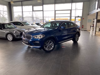 BMW X4 xDrive 30 i xLine NAVI/19"LMR/ PDC/PanoGlasd./Park.Assis./Sportfahwerk