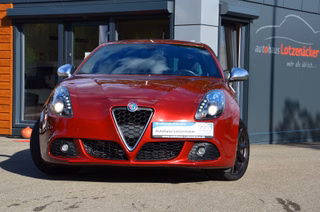 Alfa Romeo Giulietta Quadrifoglio Verde tiefergelget | Sportauspuff Used vehicle for sale | First registration 02/2011 | Price 11.990 €