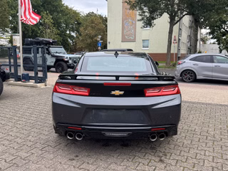 Chevrolet Camaro Coupé 6.2 V8 50th Anniversary Edition - foto 7