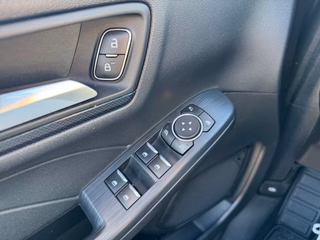 Ford Kuga Plug-In Hybrid ST-Line +1.HAND+AHK+PANO+WINTERPAKET+ - bilder 4