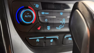 Ford Kuga ST-Line  AUTOMATIK SHZ CAM NAVI - foto 16