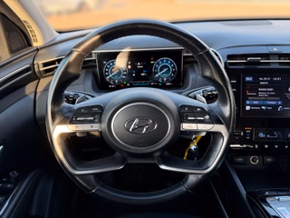 Hyundai TUCSON 1.6 Plug-In Hybrid 4WD AHK Kamera - bilder 10