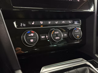 Volkswagen R-LINE/Highline/D-LED/ACC/NAVI/KAM/SHZ/LRH - foto 19