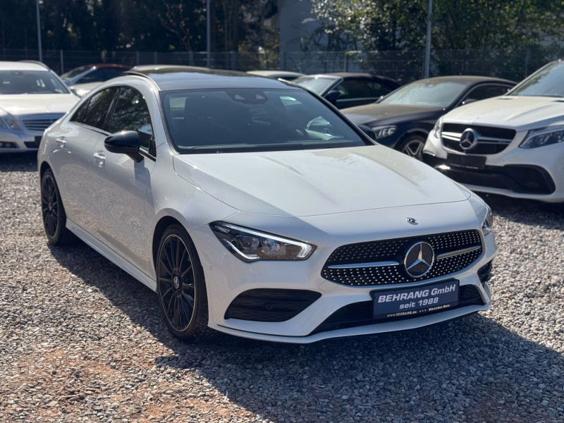 Mercedes-Benz CLA220 *AMG-LINE*PANORAMA*LED*AMBIENTE*BENZIN*