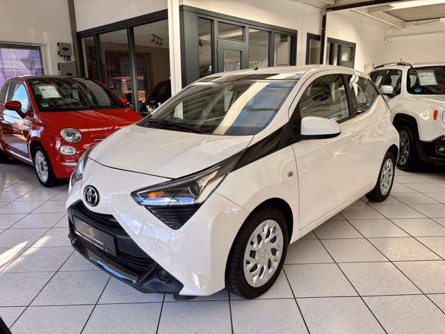 Toyota AYGO 1.0 aut. x-play BT USB BC Klima TFL LED Gebrauchtwagen Kaufen | EZ 01/2019