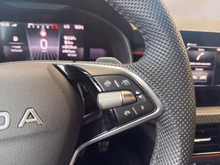 Skoda Scala Monte Carlo Sport Autom., LED Virtual ACC Pano - foto 8