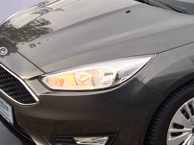 Ford Focus Turnier 1.0i AHK, Business wenig km - bilder 4