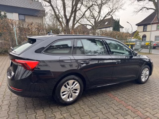 Skoda Octavia Combi Ambition - foto 6