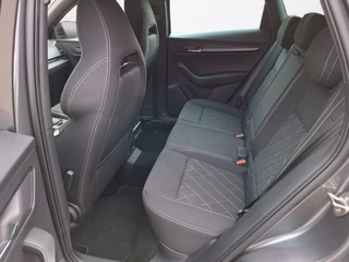 Skoda Karoq 1.5 TSI Sportline DSG / ACC / NAVI / KAMERA / SITZHEIZUNG - bilder 10