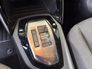 Peugeot 2008 Style Autom. LED Virtual CarPlay PDC - foto 6